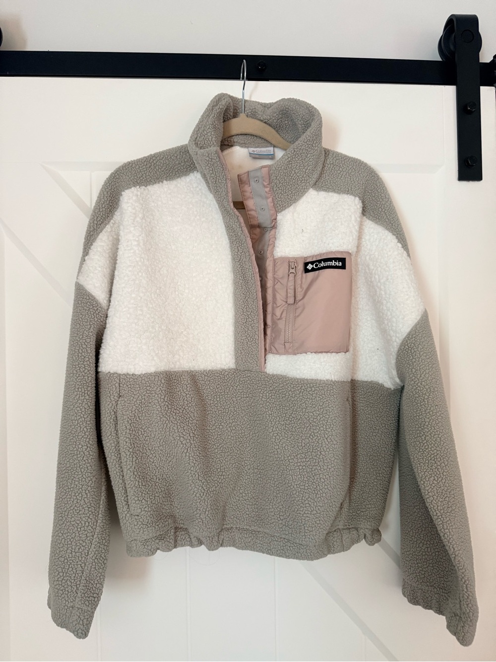 Columbia Women’s Gray & White Sherpa Pullover Jacket- size XL